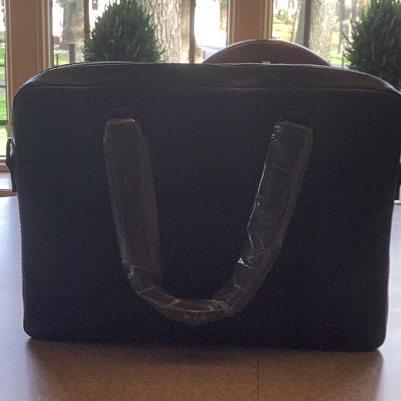 Ralph Lauren Black Messenger Bag NWT - Picture 5 of 8